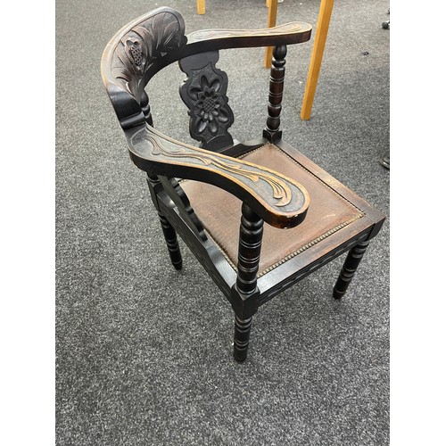 363A - Vintage carved corner chair