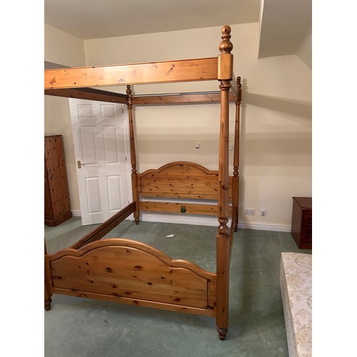 371 - Ducle pine 4 poster double bed, complete