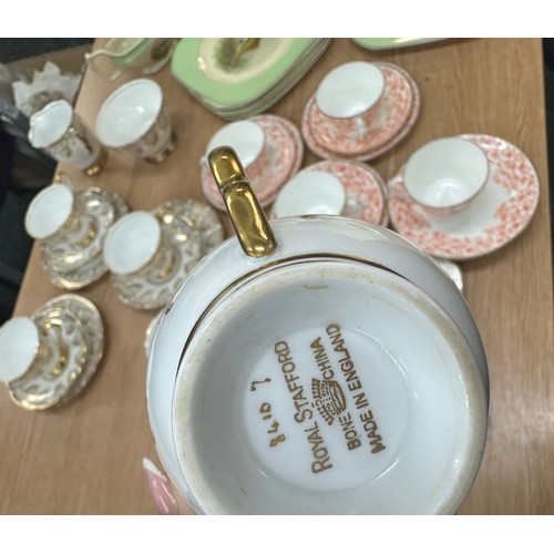 207 - Selection of assorted pottery includes oriental, tea service etc