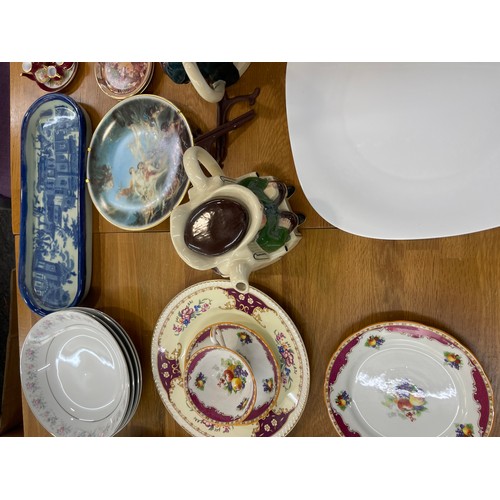 160 - Large selection of miscellaneous includes miniature tea set, blue and white pottery etc