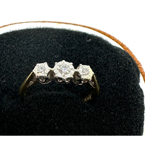 239 - 18ct gold & platinum diamond three stone ring (2.6g)