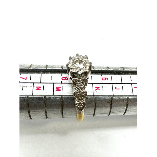 186 - 18ct gold diamond single stone ring with diamond set shoulders (3.7g)