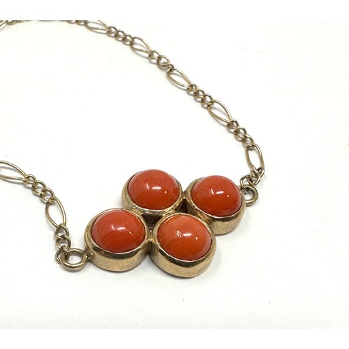 185 - 9ct gold coral pendant bracelet  (3.2g)