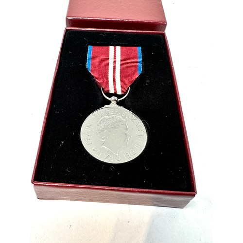 393 - ER.II Boxed Queens Diamond Jubilee Medal