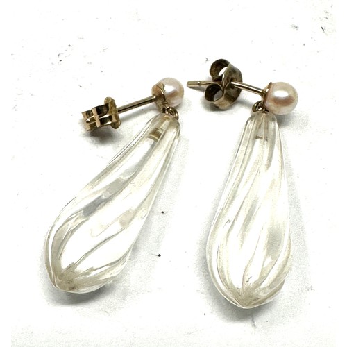 161 - 9ct gold carved rock crystal and cultured pearl set  drop earrings (5g)