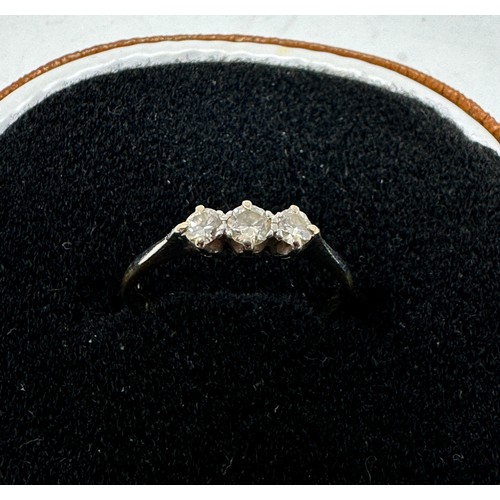 202 - Vintage 18ct gold old cut diamond  ring (1.4g)