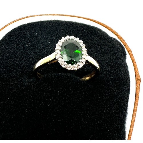 172 - 9ct gold diamond and green diopside set cluster ring (2.3g)