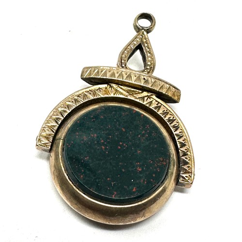 145 - Antique 9ct gold carnelian and bloodstone set spinner fob (10.7g)