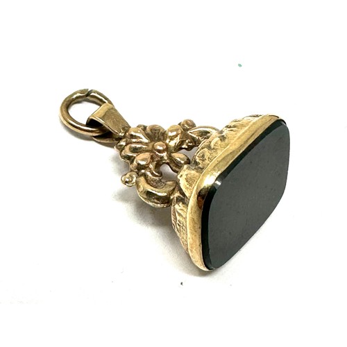 274 - 9ct gold antique bloodstone seal fob (2.2g)