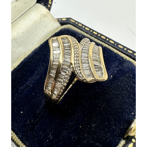 44 - 9ct gold diamond ring 1.0 ct diamonds weight 3.6g