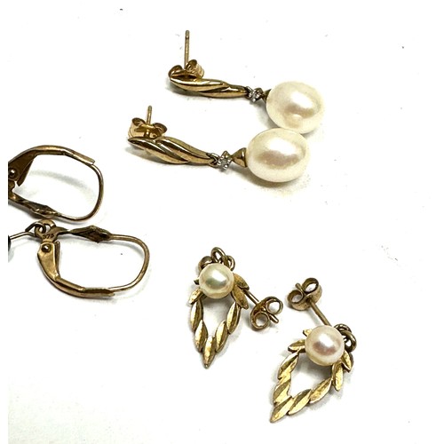 127 - 3x 9ct gold drop cultured pearl earrings (5.6g)