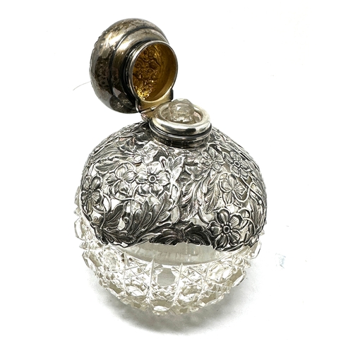 11 - Large Antique silver & cut glass perfume / scent Bottle measures approx height 14.5cm diameter 10cm ... 