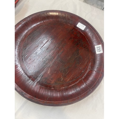 232 - Three oriental lacquered trays largest measures 16 inches diameter