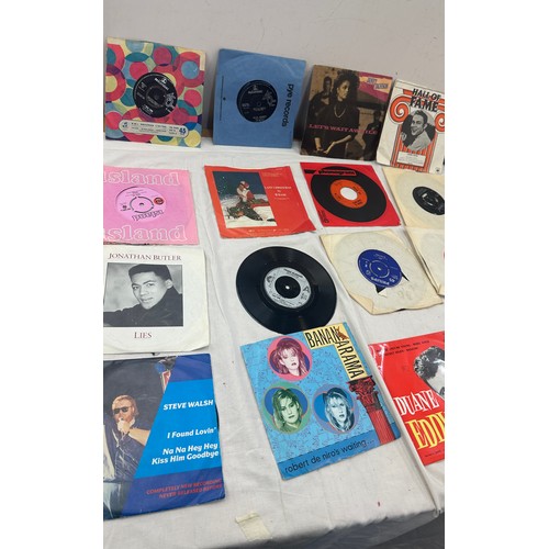 130 - Selection of 45 singles includes 60s 70s 80s includes beatles, david bowie etc