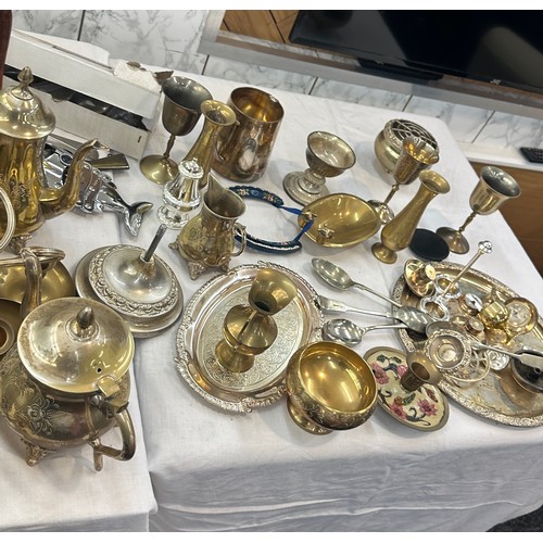 230 - Selection of metalware to include brass, EPNS etc