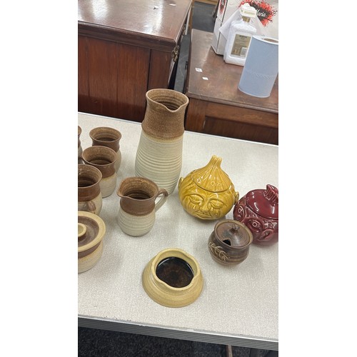 224 - Selection of stoneware items to include jugs, small tureens, etc