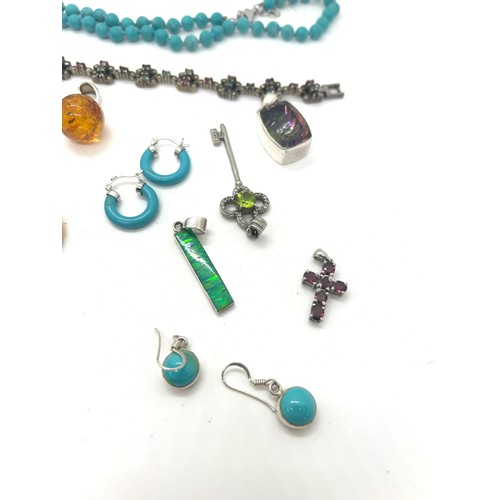 550 - Selection of silver and costume jewellery includes silver and amber etc