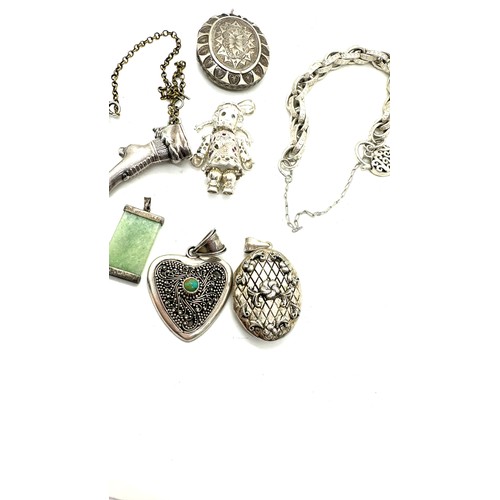 425 - Selection of silver jewellery includes Suarti, lockets etc