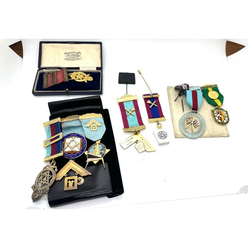 460 - Large selection of masonic jewels