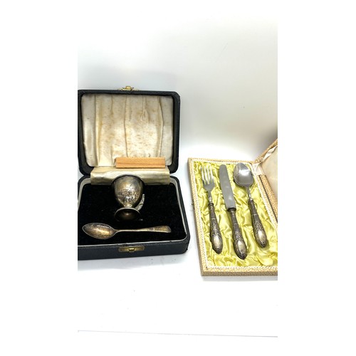 459 - Cased silver admiral and a cased silver egg cup and spoon