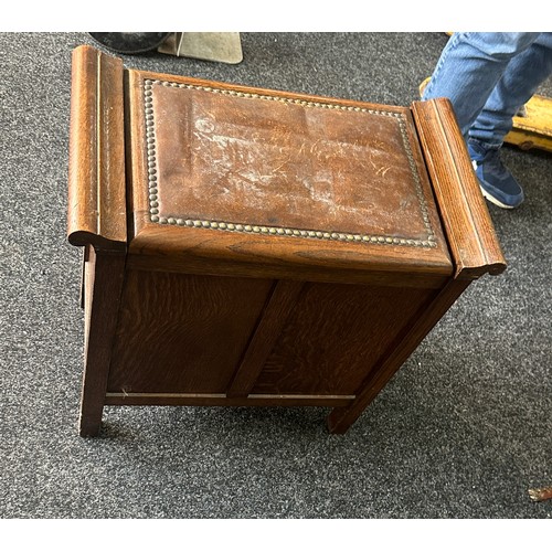 302 - Oak piano stool measures approx 23 inches tall