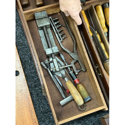 299 - Antique Georgian wooden carpenters tool chest. interior fitted with drawers, complete with a large q... 