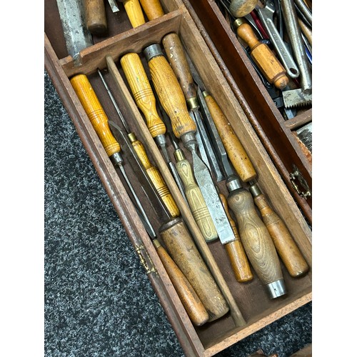 299 - Antique Georgian wooden carpenters tool chest. interior fitted with drawers, complete with a large q... 