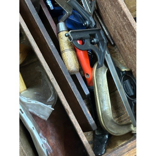 299 - Antique Georgian wooden carpenters tool chest. interior fitted with drawers, complete with a large q... 