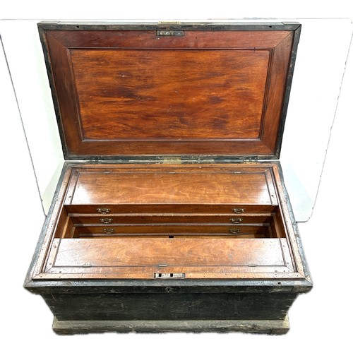 299 - Antique Georgian wooden carpenters tool chest. interior fitted with drawers, complete with a large q... 