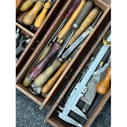 299 - Antique Georgian wooden carpenters tool chest. interior fitted with drawers, complete with a large q... 