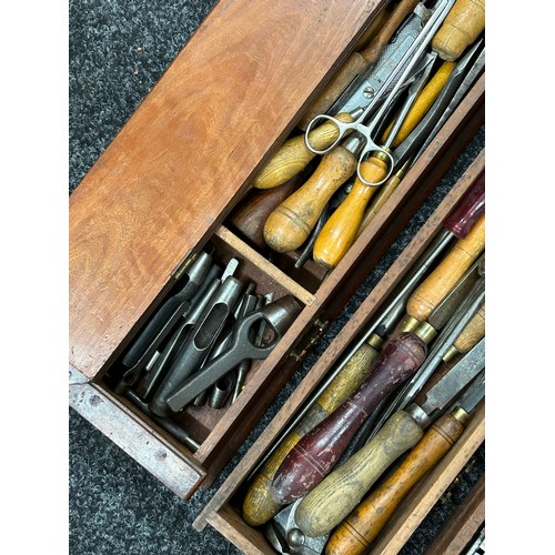 299 - Antique Georgian wooden carpenters tool chest. interior fitted with drawers, complete with a large q... 