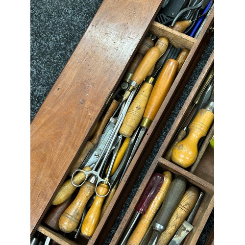 299 - Antique Georgian wooden carpenters tool chest. interior fitted with drawers, complete with a large q... 