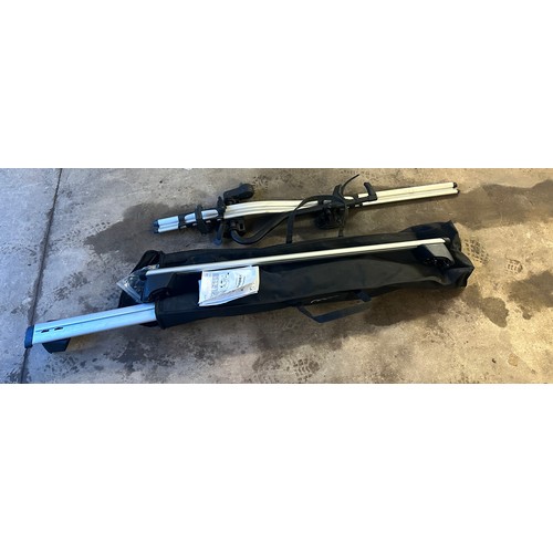 141 - Audi cycle rack and roof bars, thule