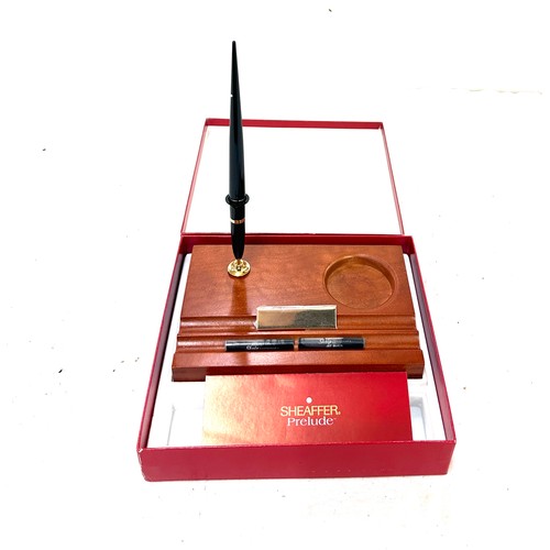 437 - Sheaffer Prelude fountain pen with wooden base