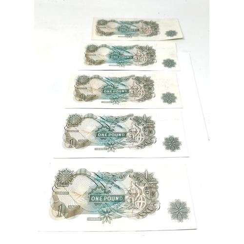 401 - 5 x 1960s Bank Of England One Pound Note £1 L.K O’Brien unc condition