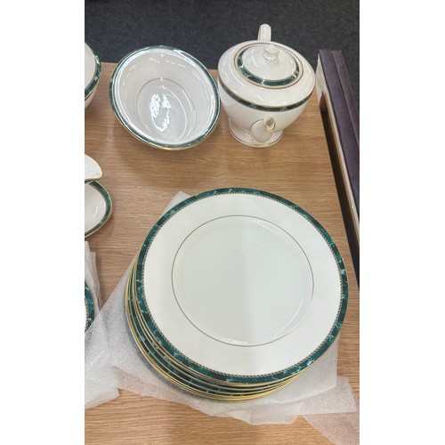 174 - Part Royal Worcester Medici dinner and tea service