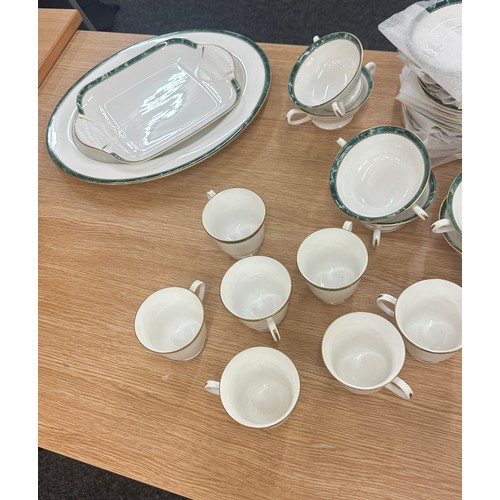 174 - Part Royal Worcester Medici dinner and tea service