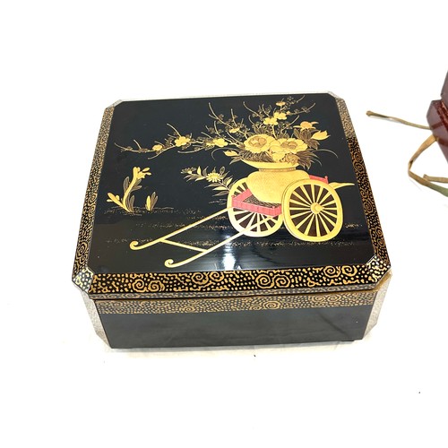 449 - Vintage black lacquer hand painted box in a wooden case