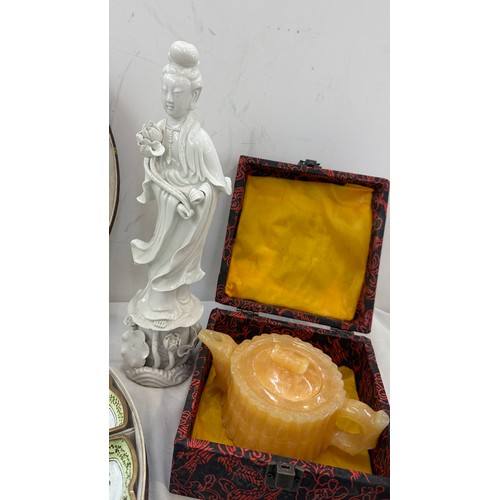 205 - Selection of oriental items includes cased set, vase, figures etc