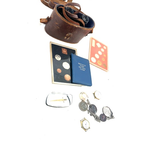 413 - Selection of collectables includes WW1 medal to SPR.H.Radburn R.E, binoculars, coins etc