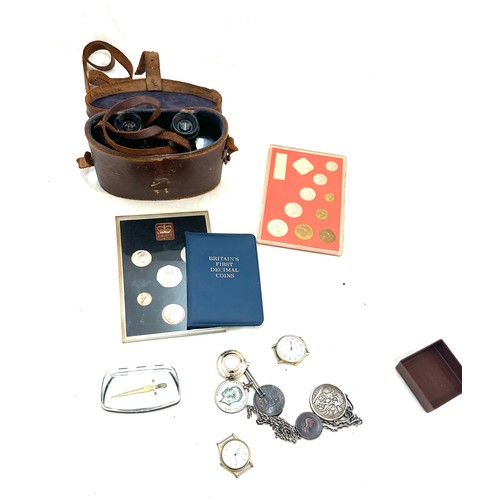 413 - Selection of collectables includes WW1 medal to SPR.H.Radburn R.E, binoculars, coins etc