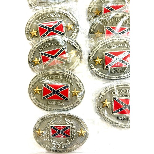 574 - 13 US Confederate state interchangeable belt buckles, 1 confederate states of America belt buckle