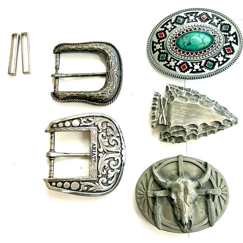 591 - 5 Assorted interchangeable belt buckles to include Spanish style etc