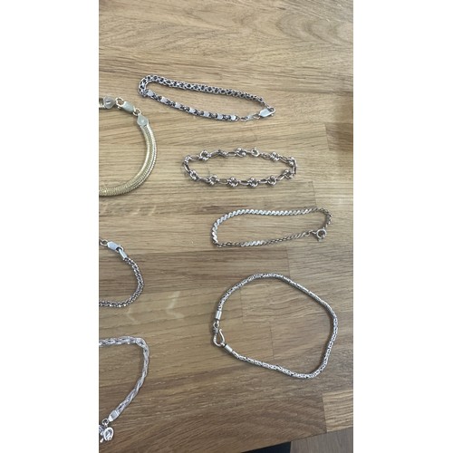 578 - Seven hallmarked silver bracelets weighs approx 43.36 grams