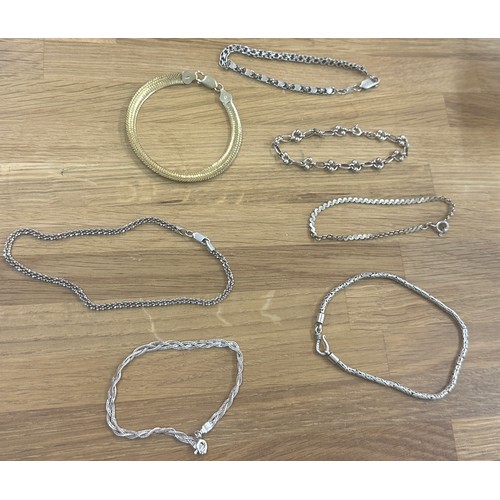 578 - Seven hallmarked silver bracelets weighs approx 43.36 grams