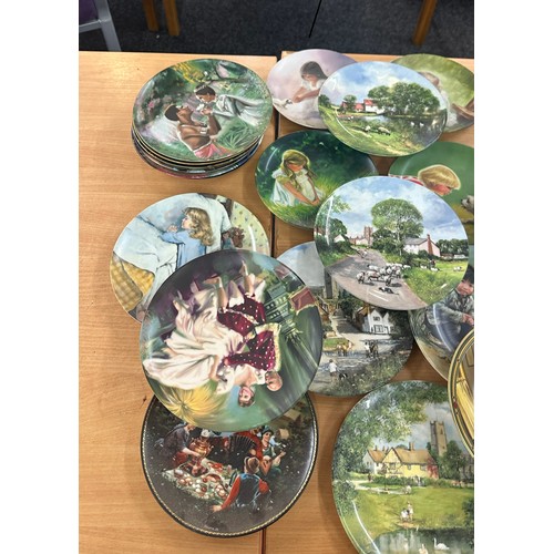 197 - Large selection of assorted collectors plates includes rico, knowels etc