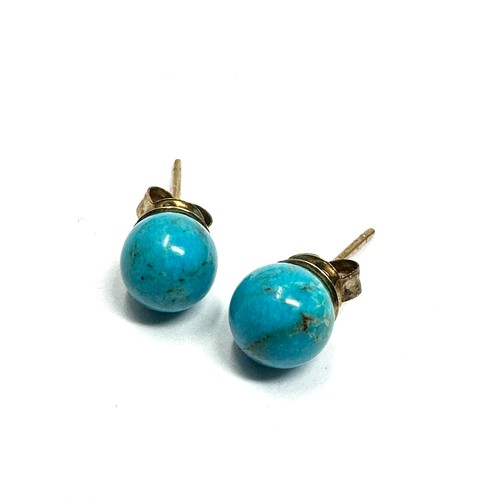 85 - 9ct gold turquoise stud earrings (2.1g)