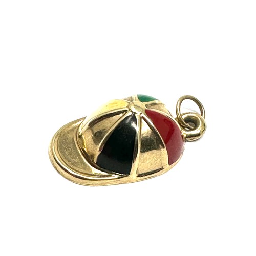 89 - 9ct gold vari-colour enamel hat pendant (0.5g)