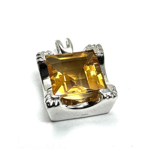 173 - 9ct gold citrine pendant (5g)