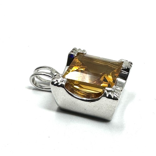 173 - 9ct gold citrine pendant (5g)